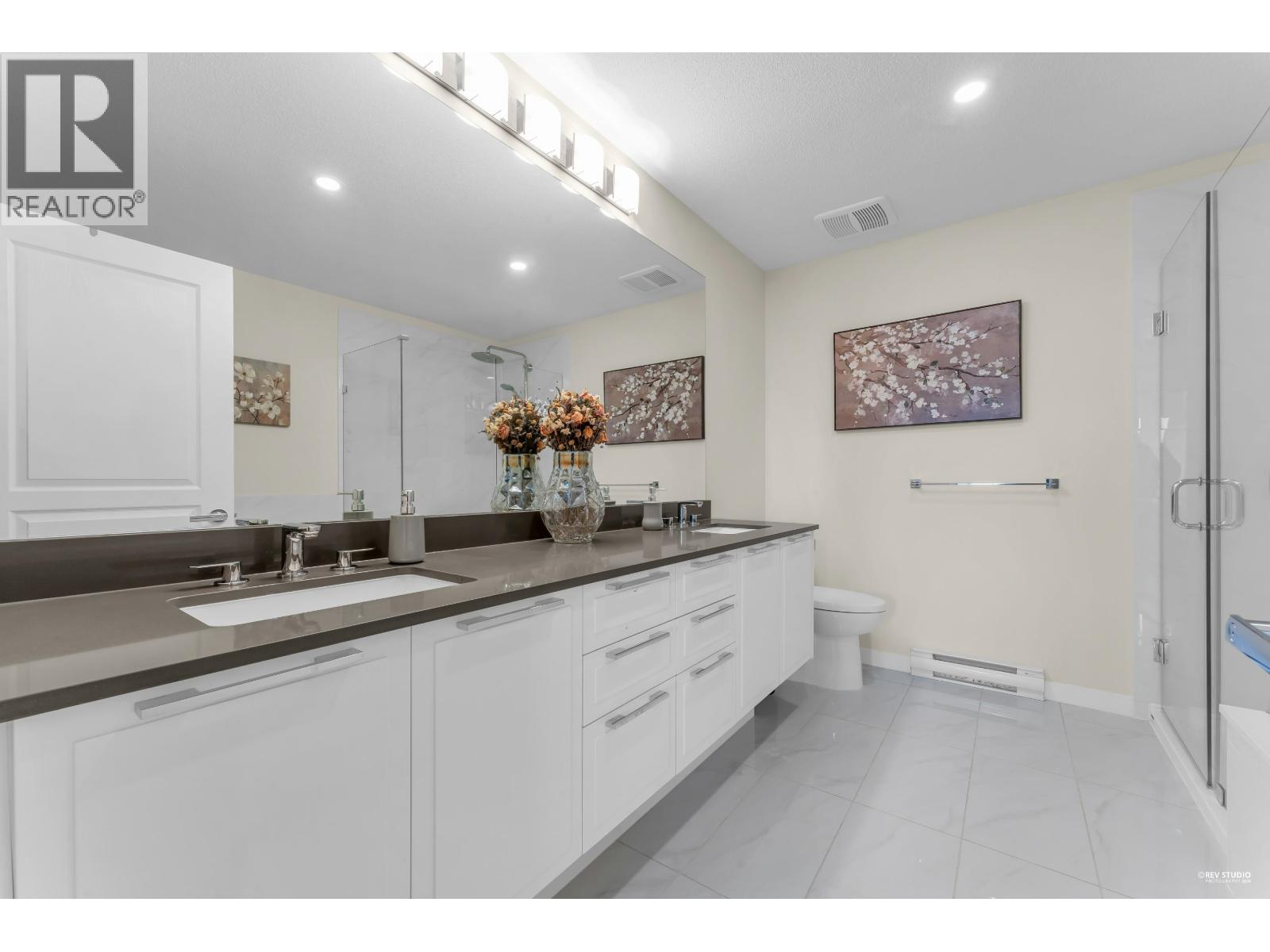 #12B-5551 ADMIRAL Way, Delta