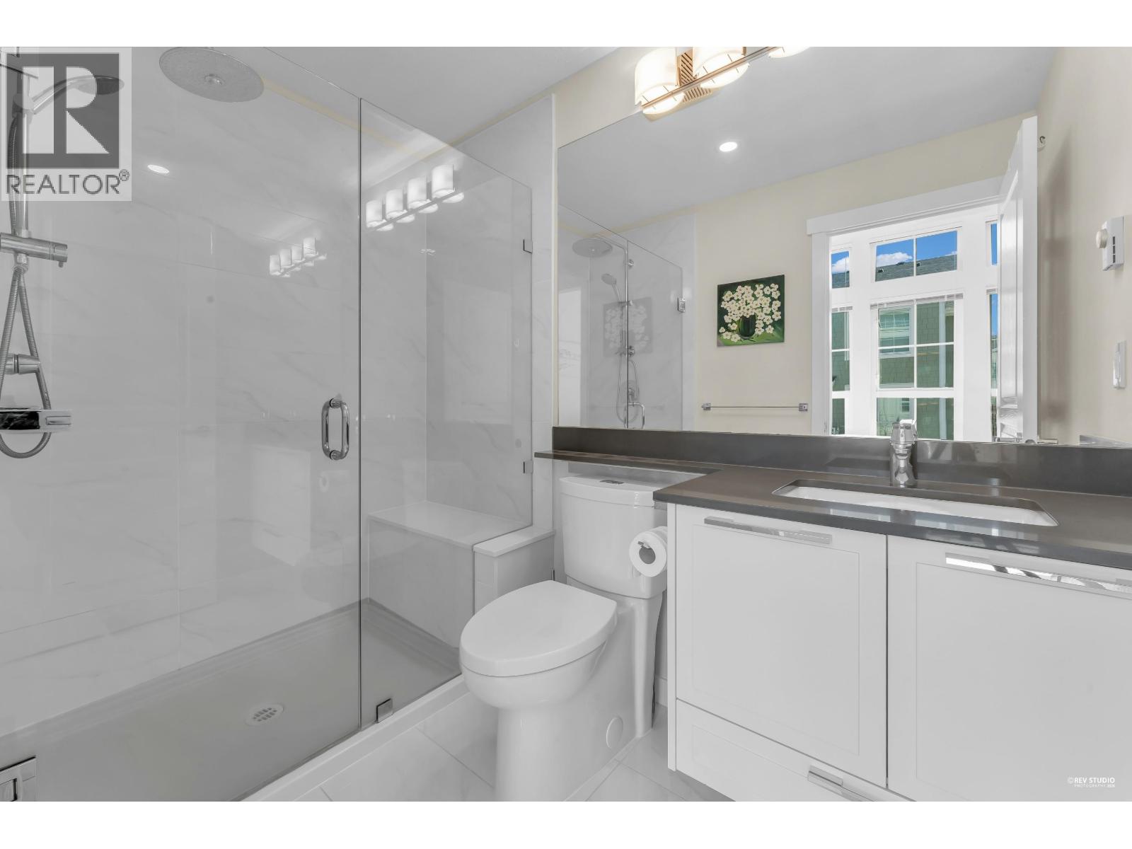 #12B-5551 ADMIRAL Way, Delta