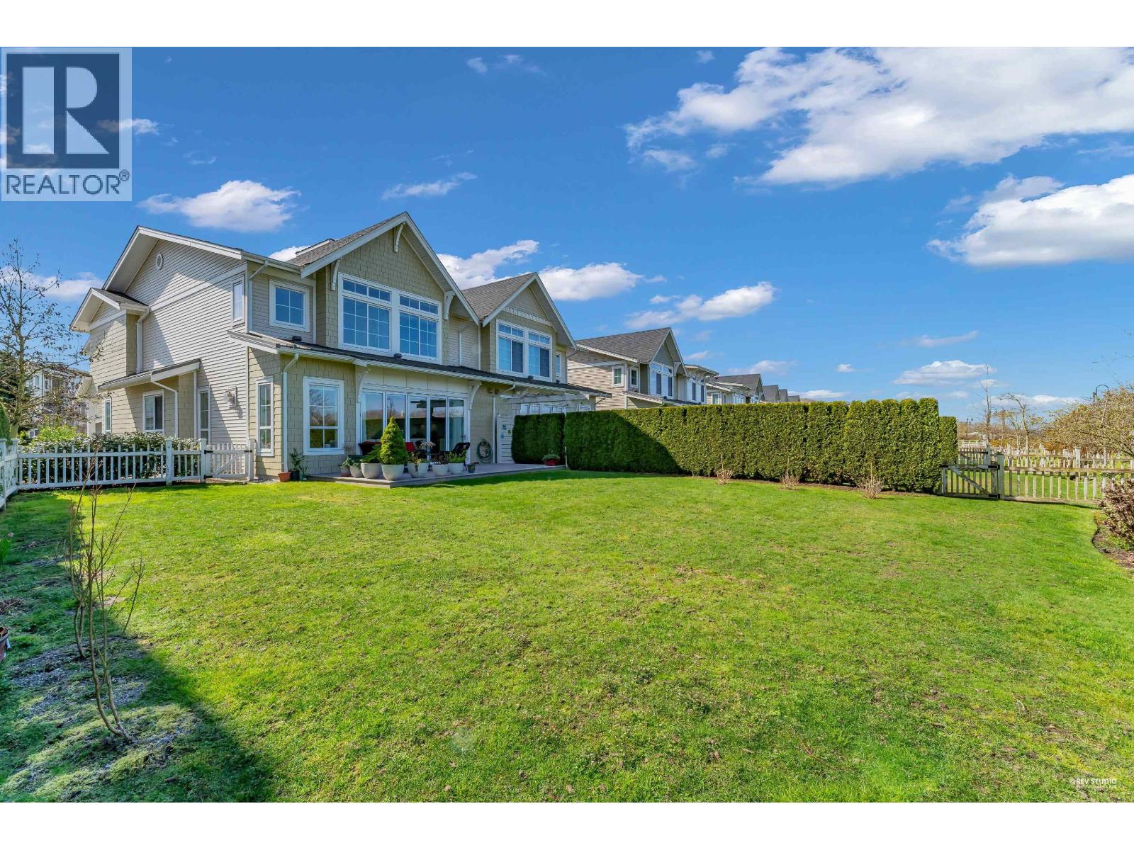 #12B-5551 ADMIRAL Way, Delta