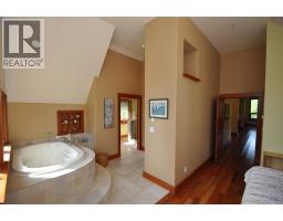 Laundry room - 4515 Beasley West Road, Nelson, BC V0G2G2 Photo 17