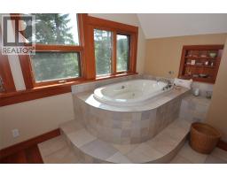 4515 Beasley West Road, Nelson, BC V0G2G2 Photo 27