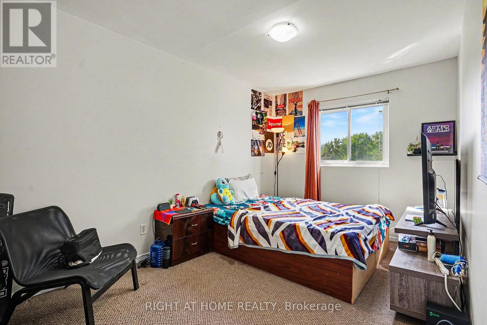 #89 1020 CENTRAL PARK DRIVE - 11
