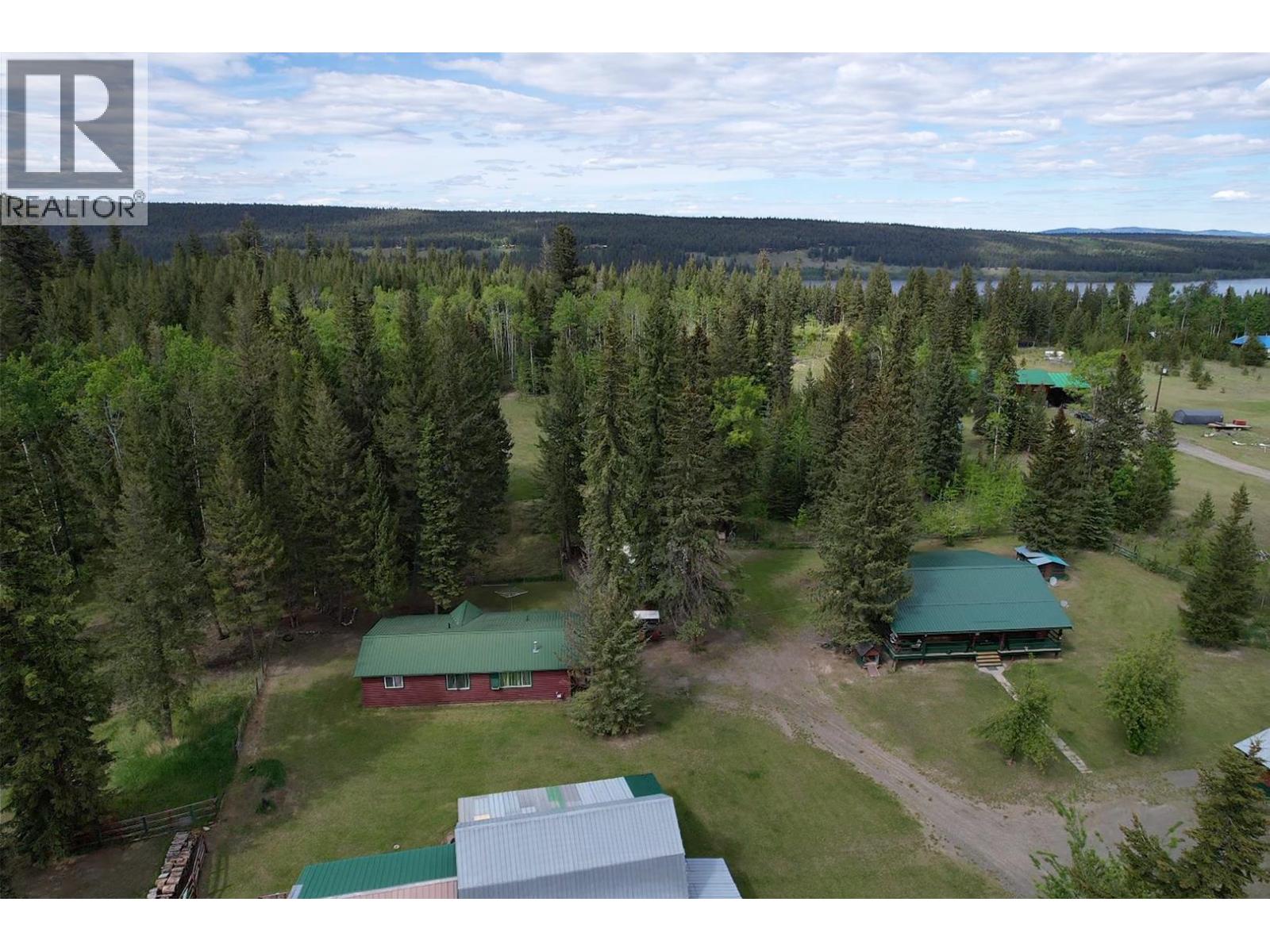 6265 HORSE LAKE ROAD - 38