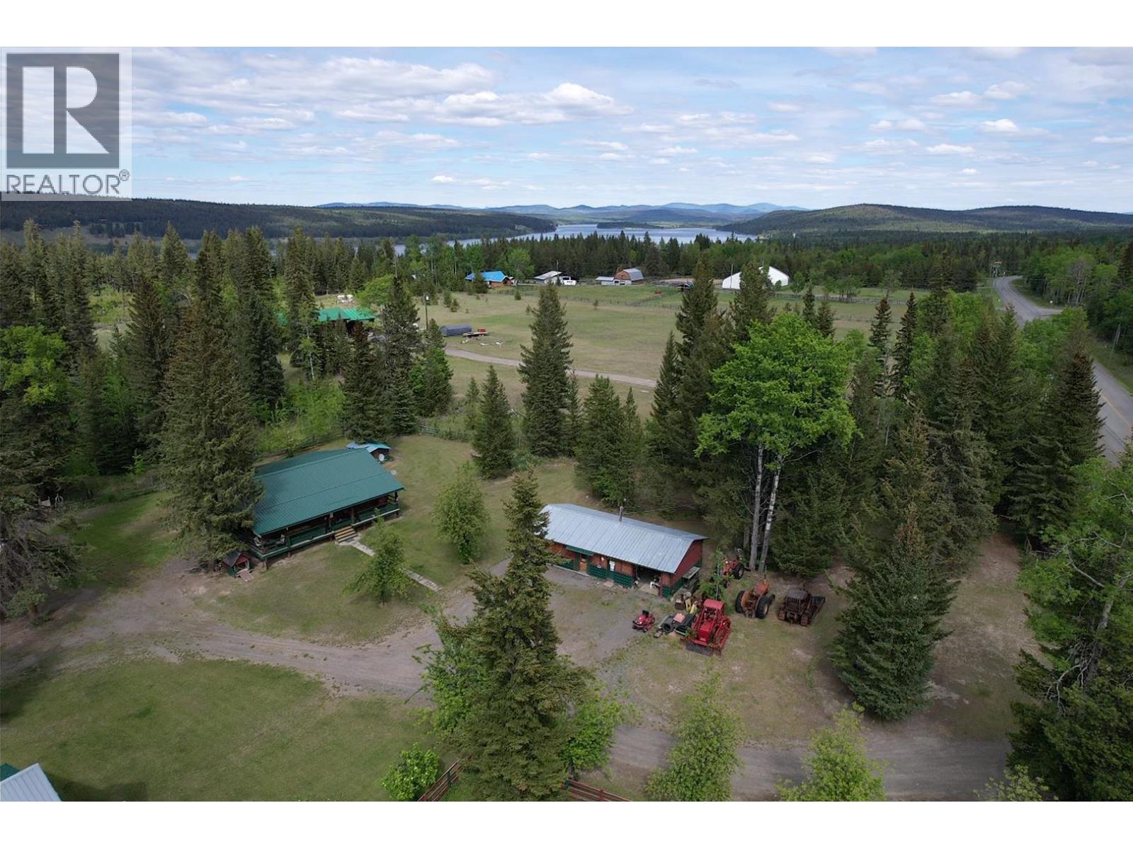 6265 HORSE LAKE ROAD - 39