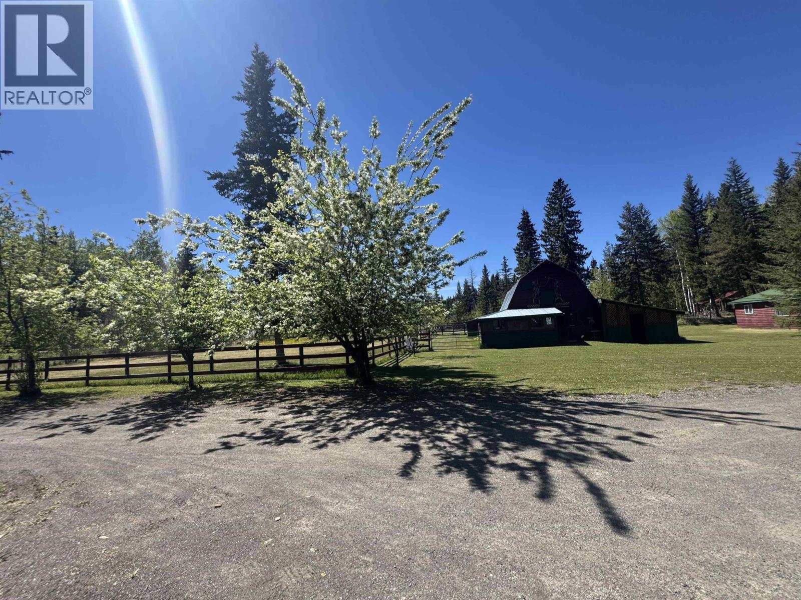6265 HORSE LAKE ROAD - 27