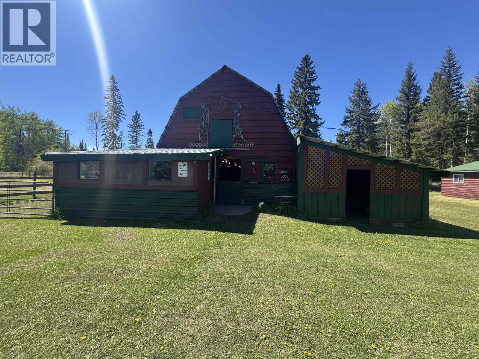 6265 HORSE LAKE ROAD - 28