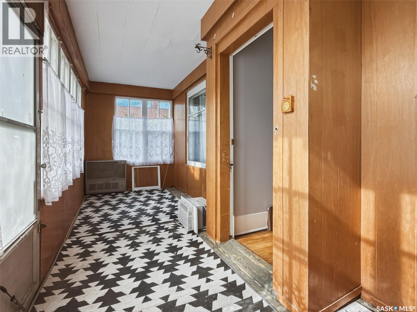 521 2nd AVENUE NE - 22