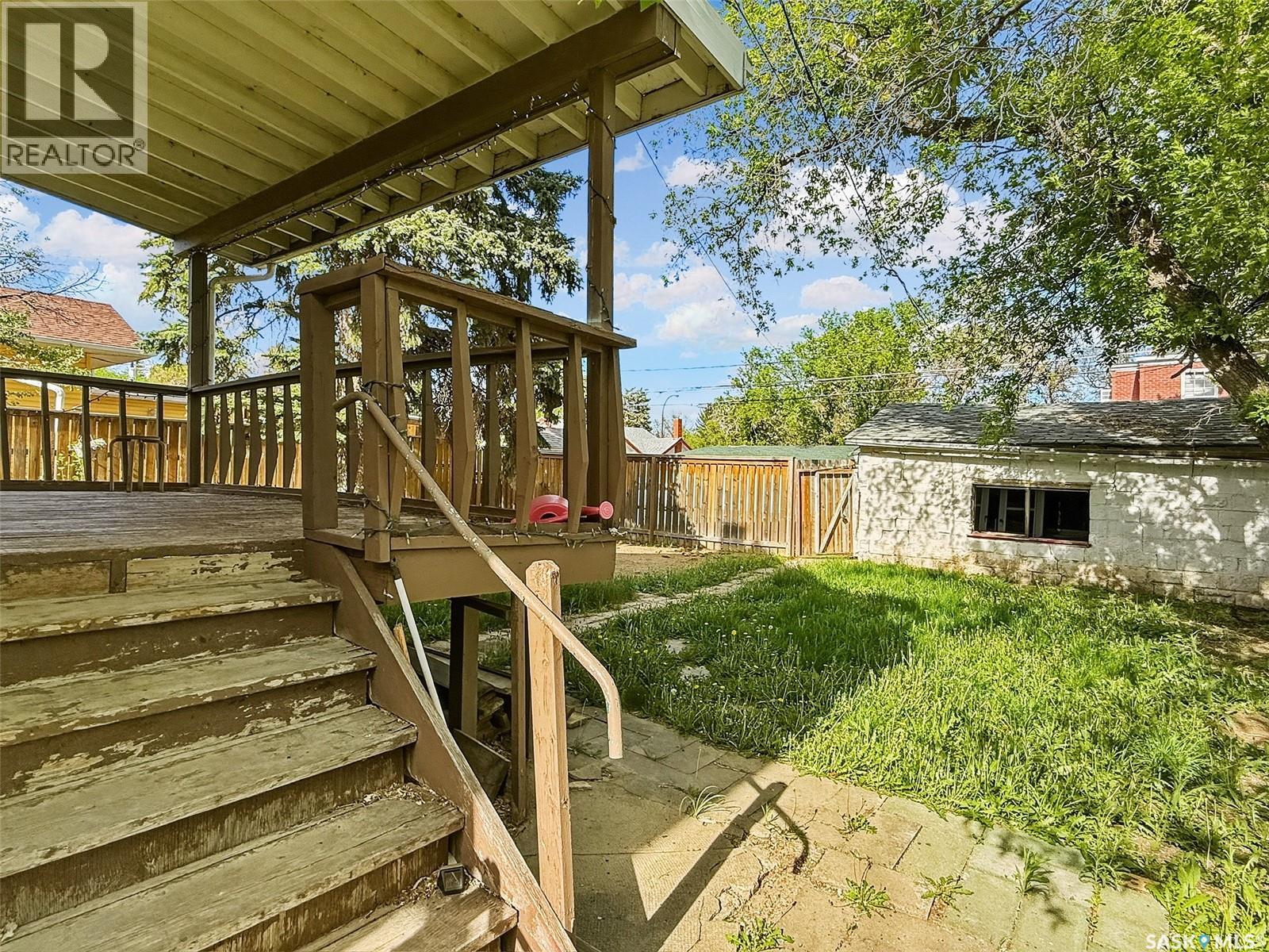521 2nd AVENUE NE - 25
