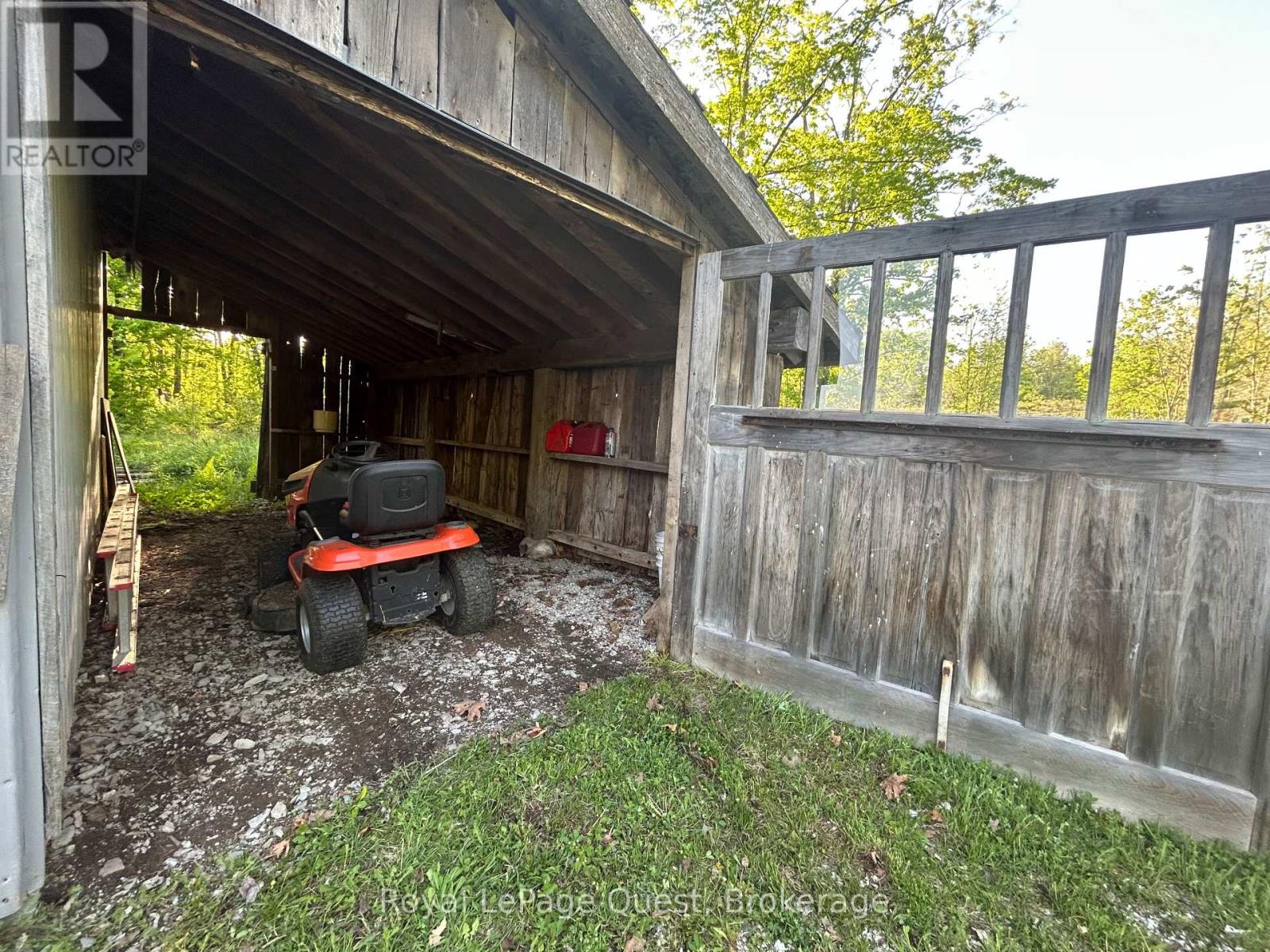 137 MORTON LANE - 49