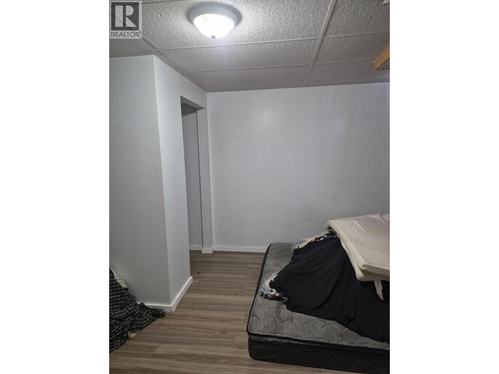 1920 HEMLOCK STREET - 13