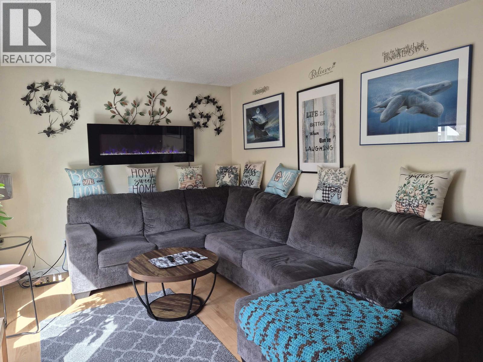 1920 HEMLOCK STREET - 5