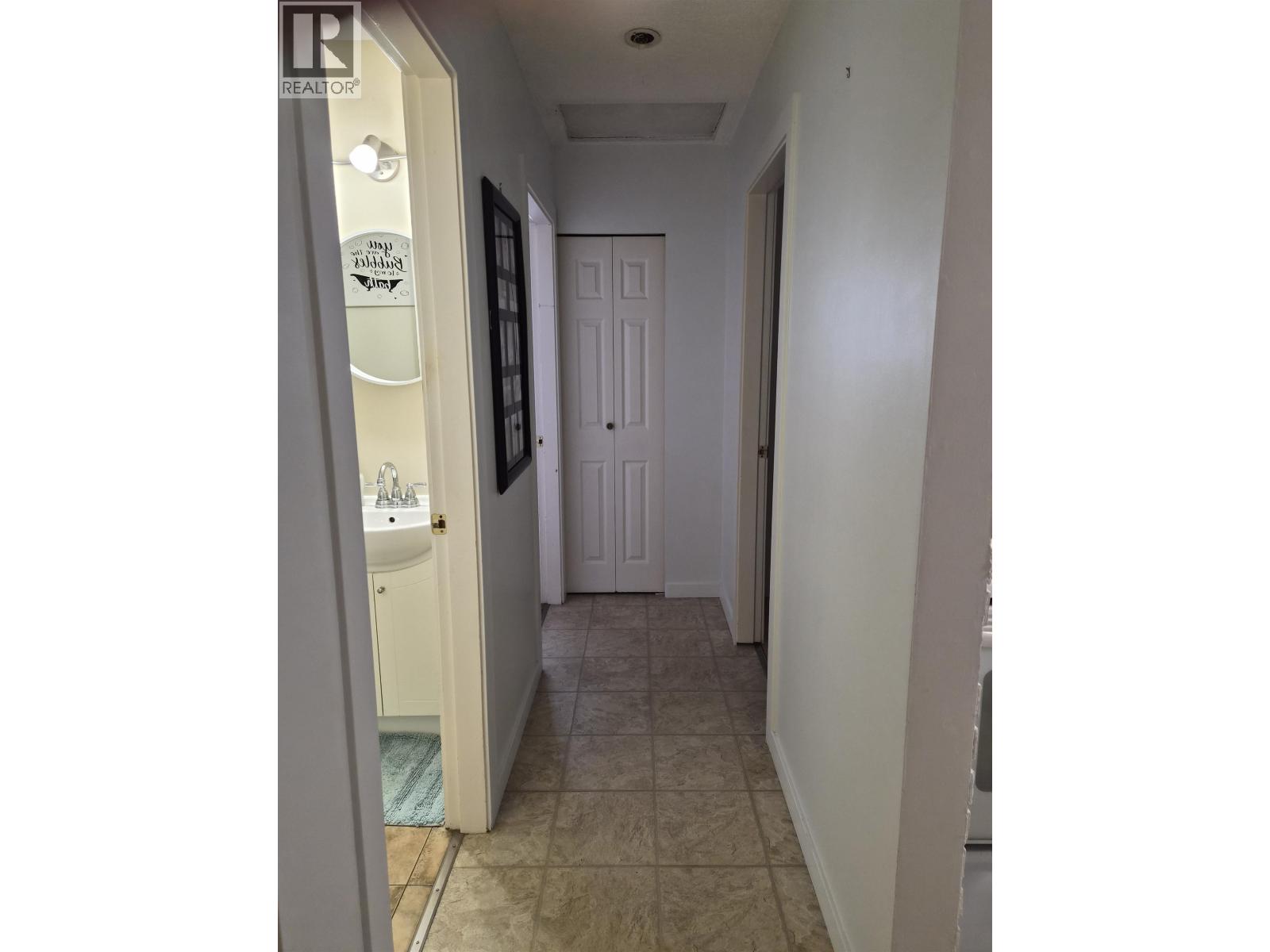 1920 HEMLOCK STREET - 7