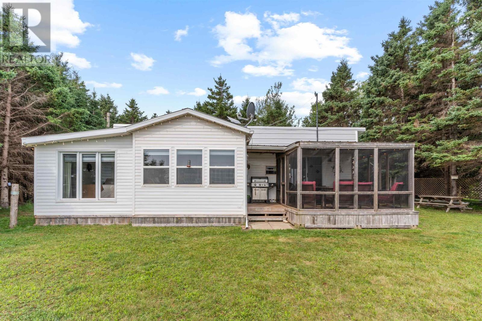 93 Ocean View Crescent - 1