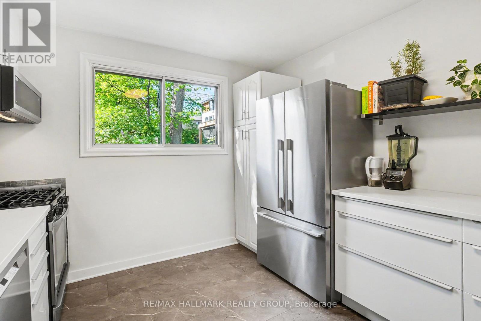 371 SUNNYSIDE AVENUE - 11