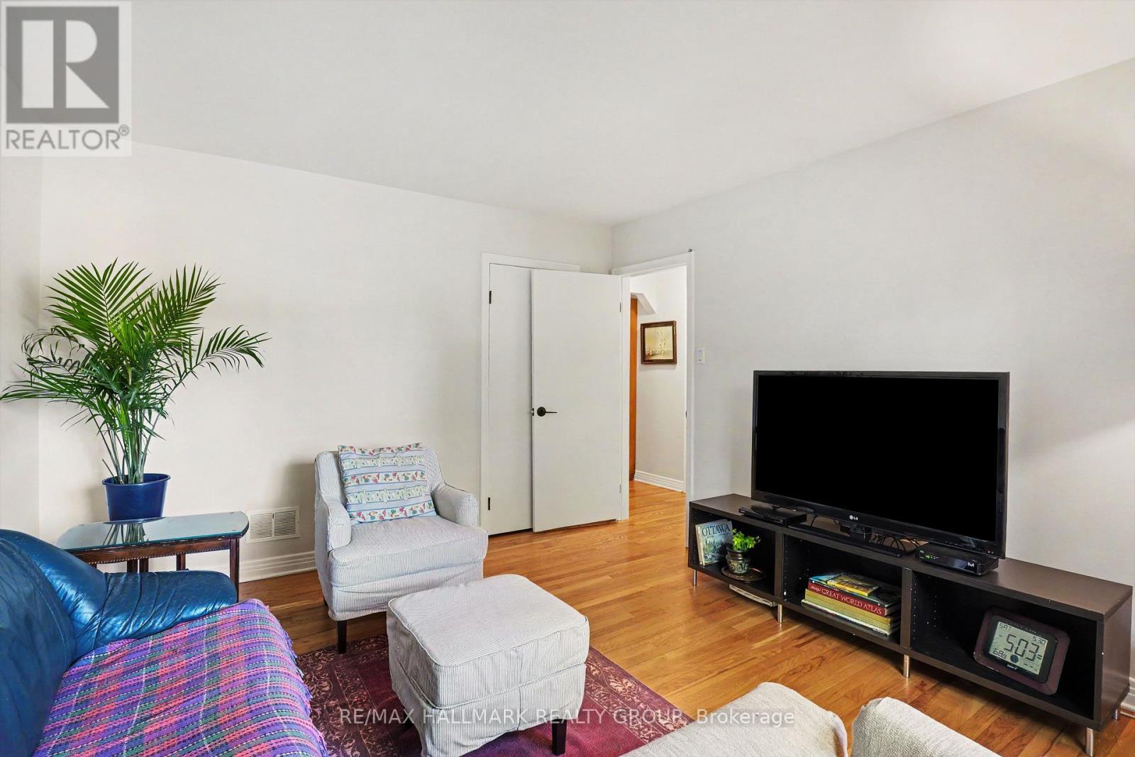371 SUNNYSIDE AVENUE - 13