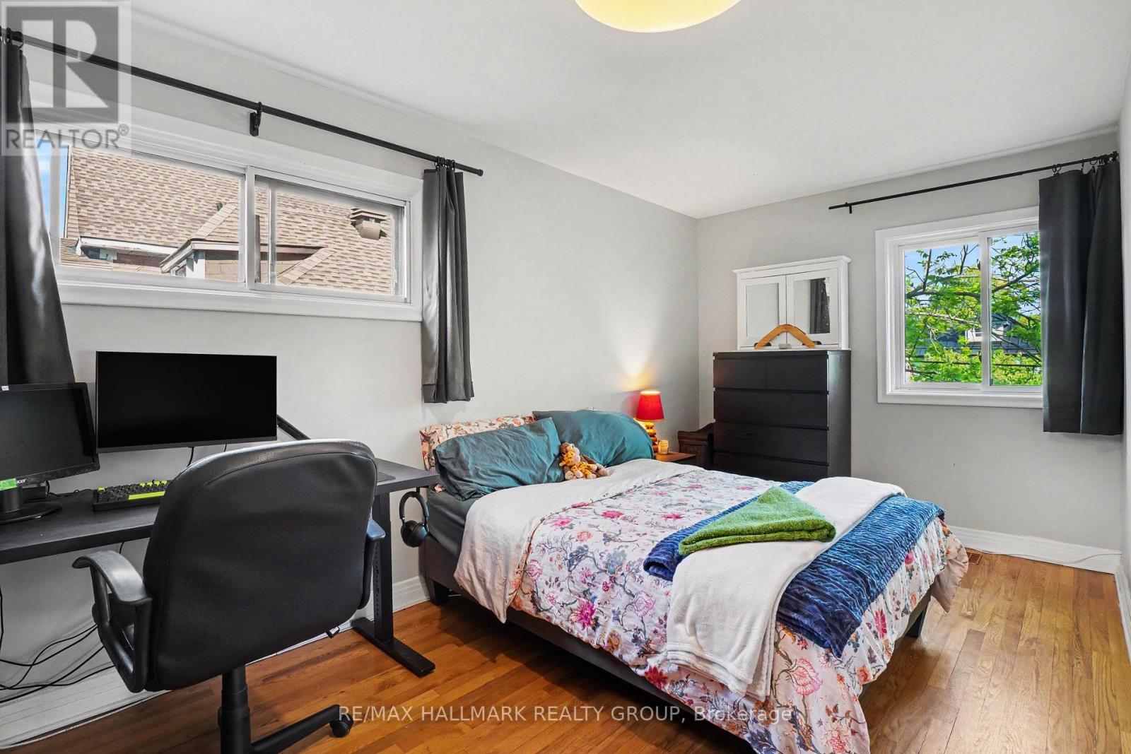 371 SUNNYSIDE AVENUE - 23