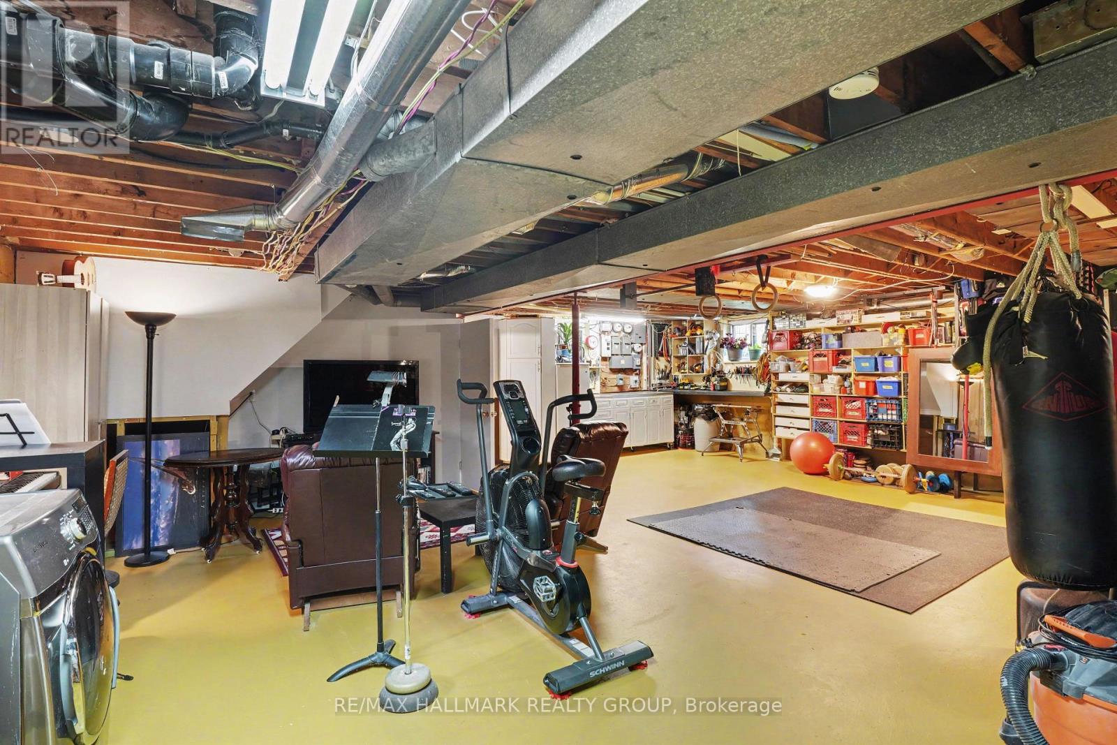 371 SUNNYSIDE AVENUE - 29