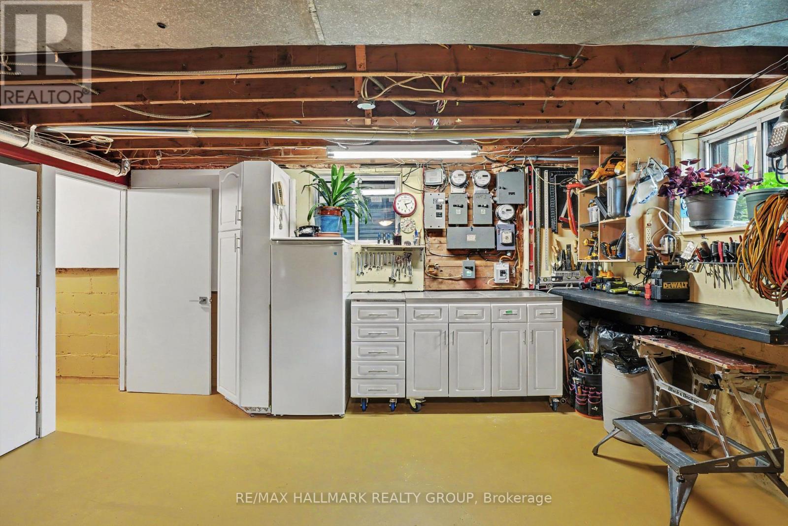 371 SUNNYSIDE AVENUE - 30
