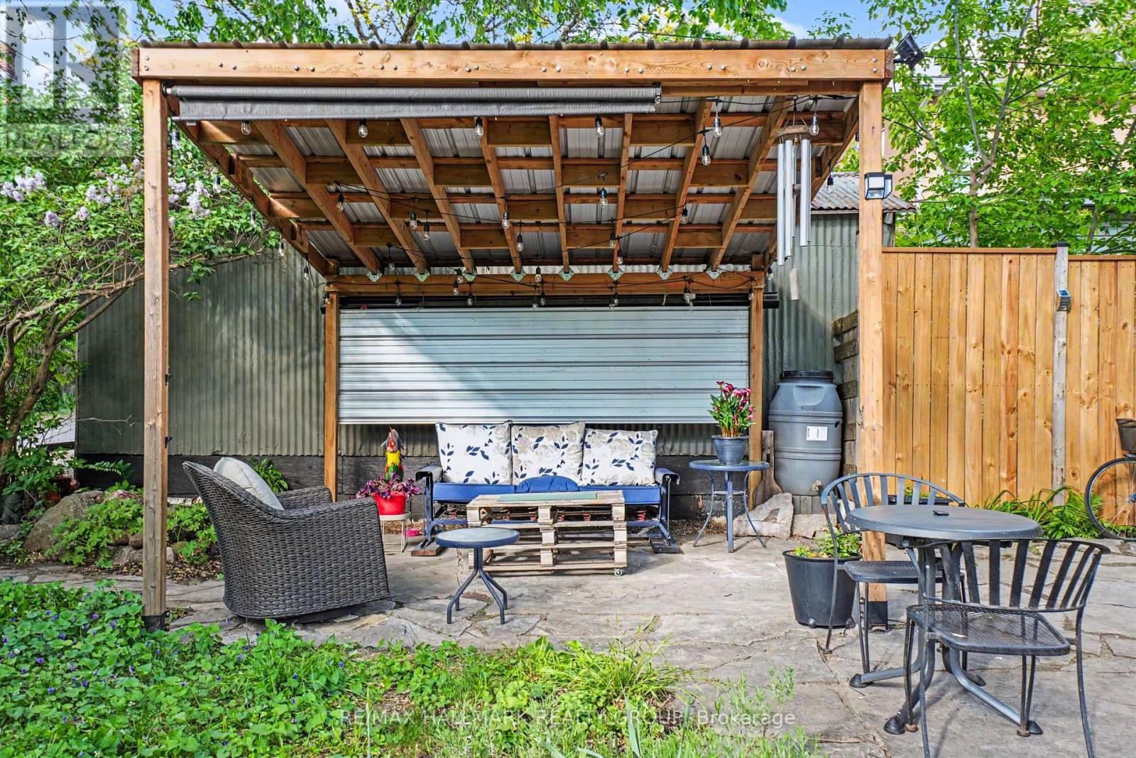 371 SUNNYSIDE AVENUE - 31