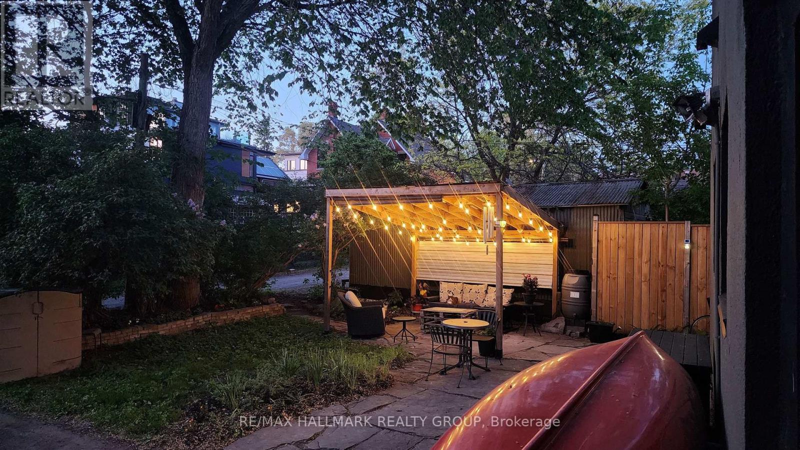 371 SUNNYSIDE AVENUE - 35