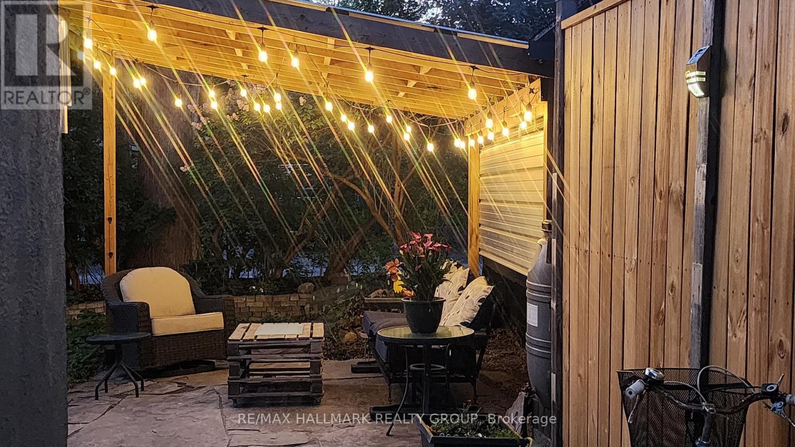 371 SUNNYSIDE AVENUE - 36