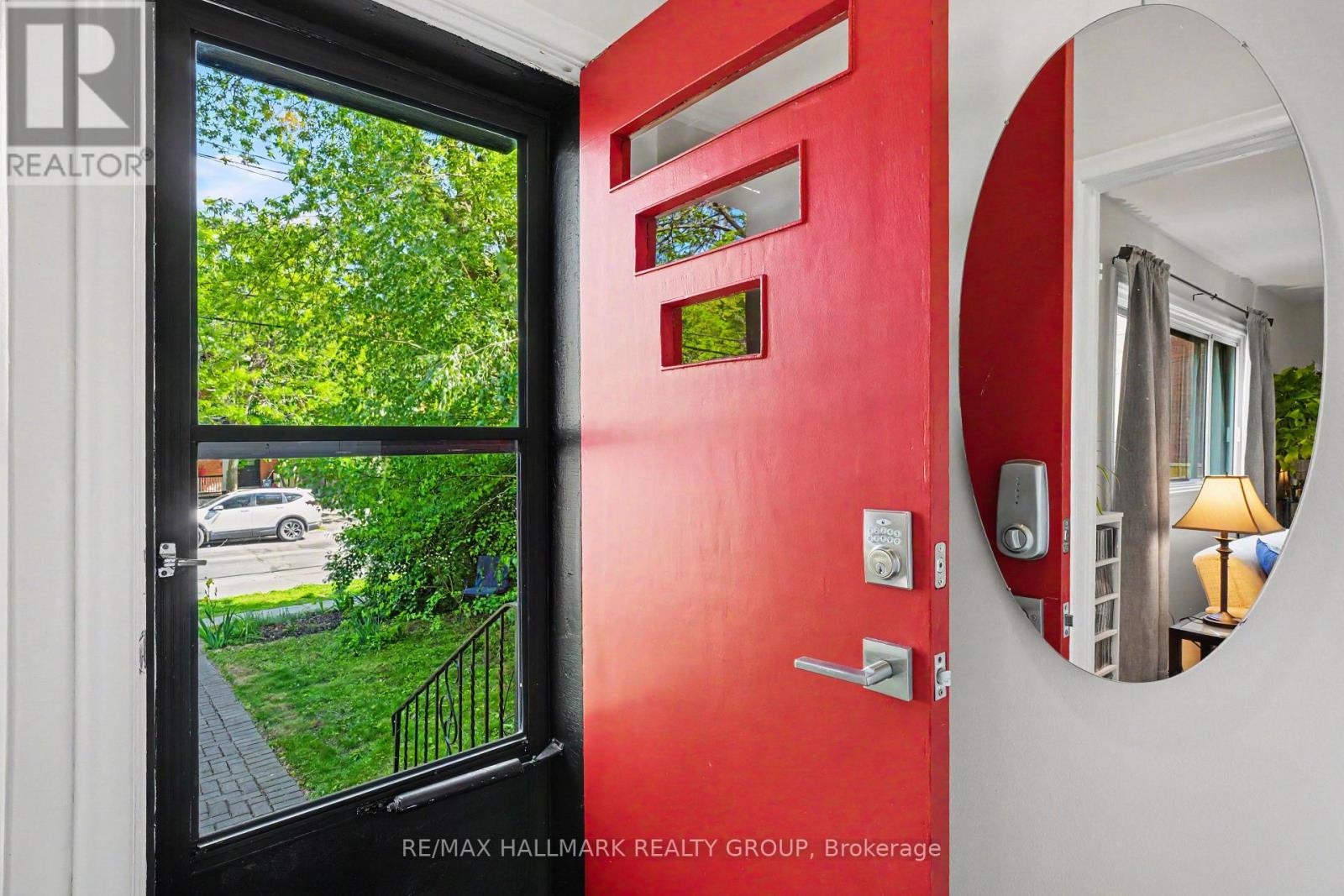 371 SUNNYSIDE AVENUE - 4