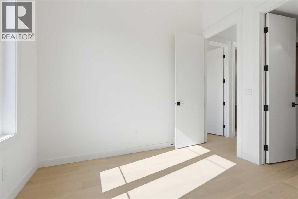 1417 44 Street SW - 31