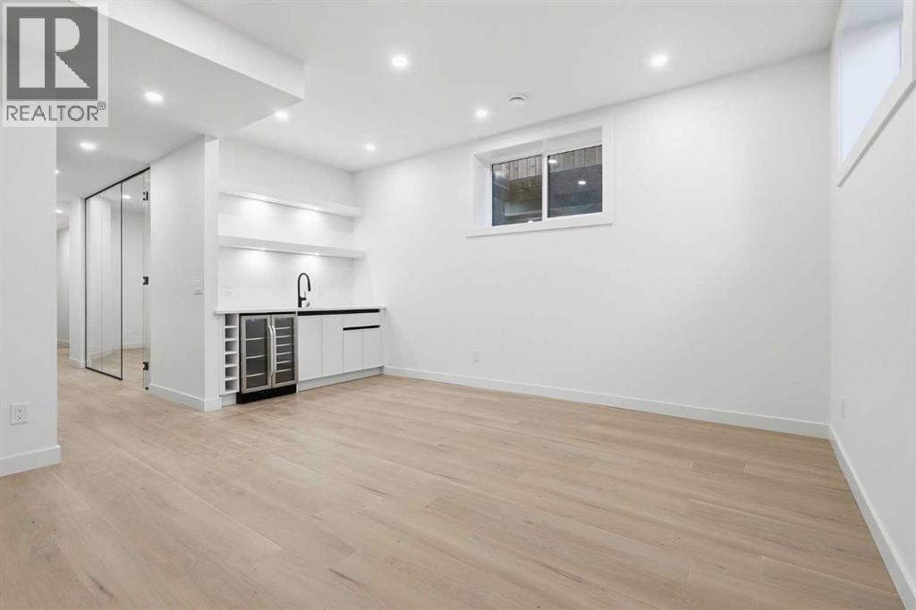 1417 44 Street SW - 35