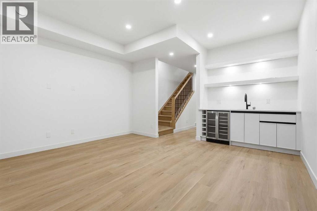 1417 44 Street SW - 36
