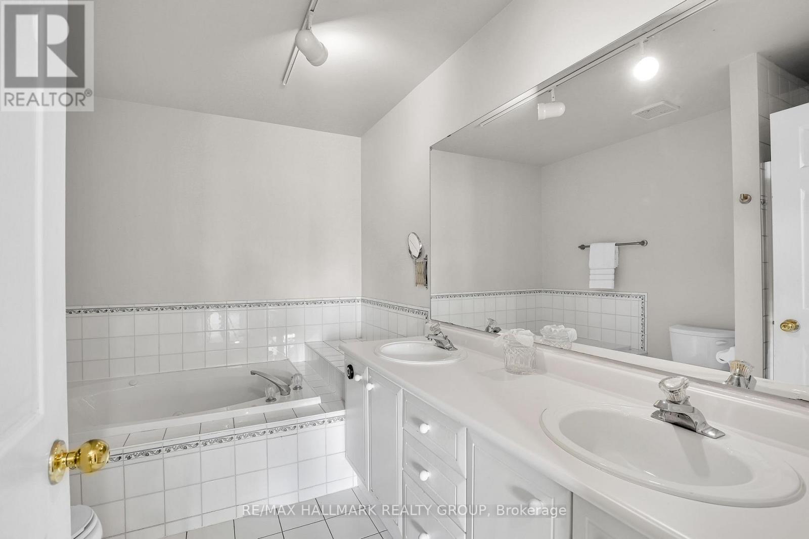 49B FIRST AVENUE - 18