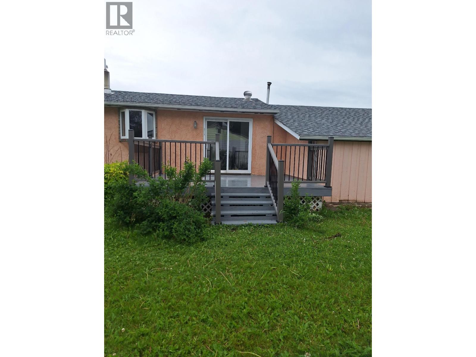 273 STELLAKO AVENUE - 4