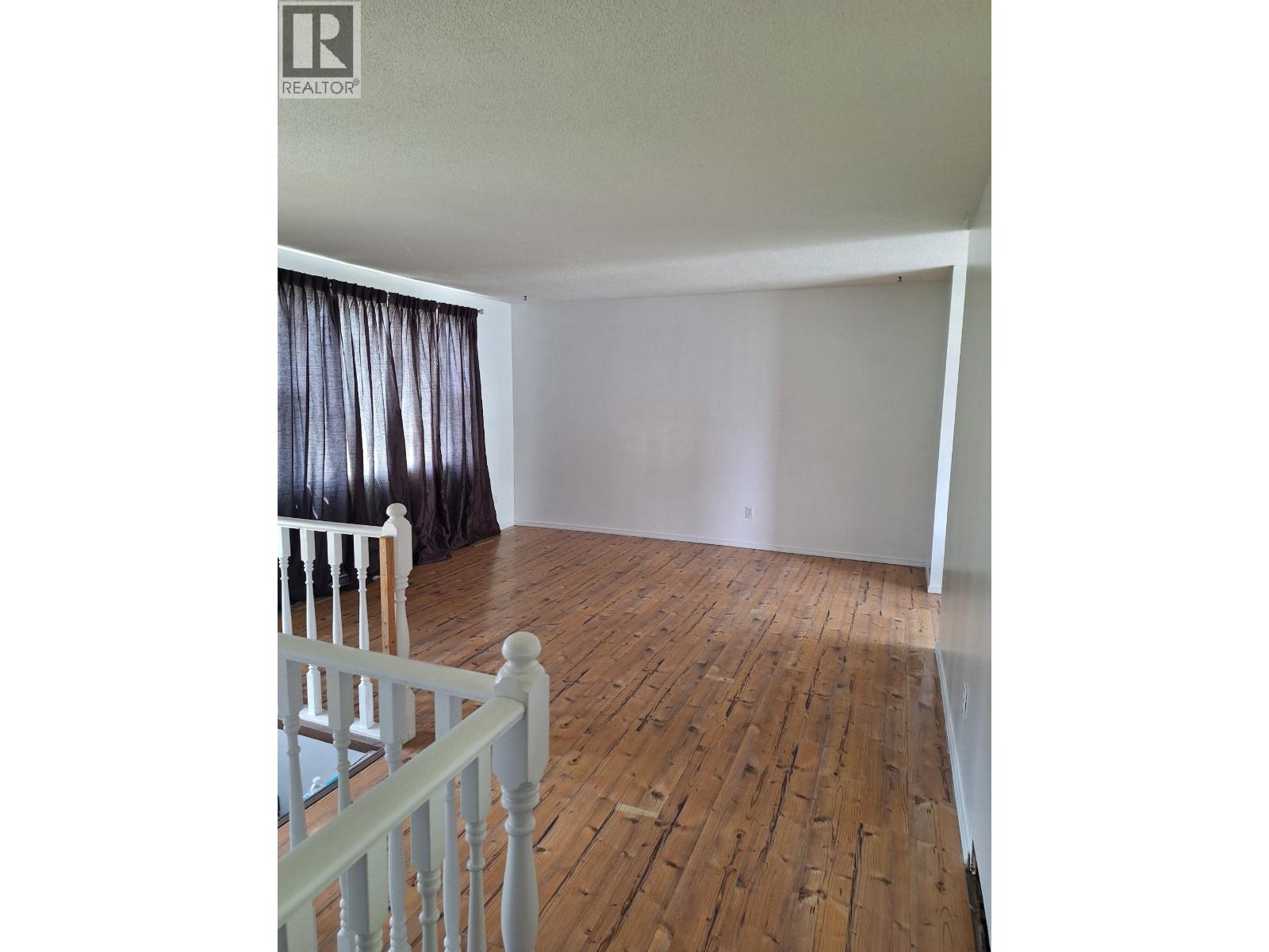 273 STELLAKO AVENUE - 24