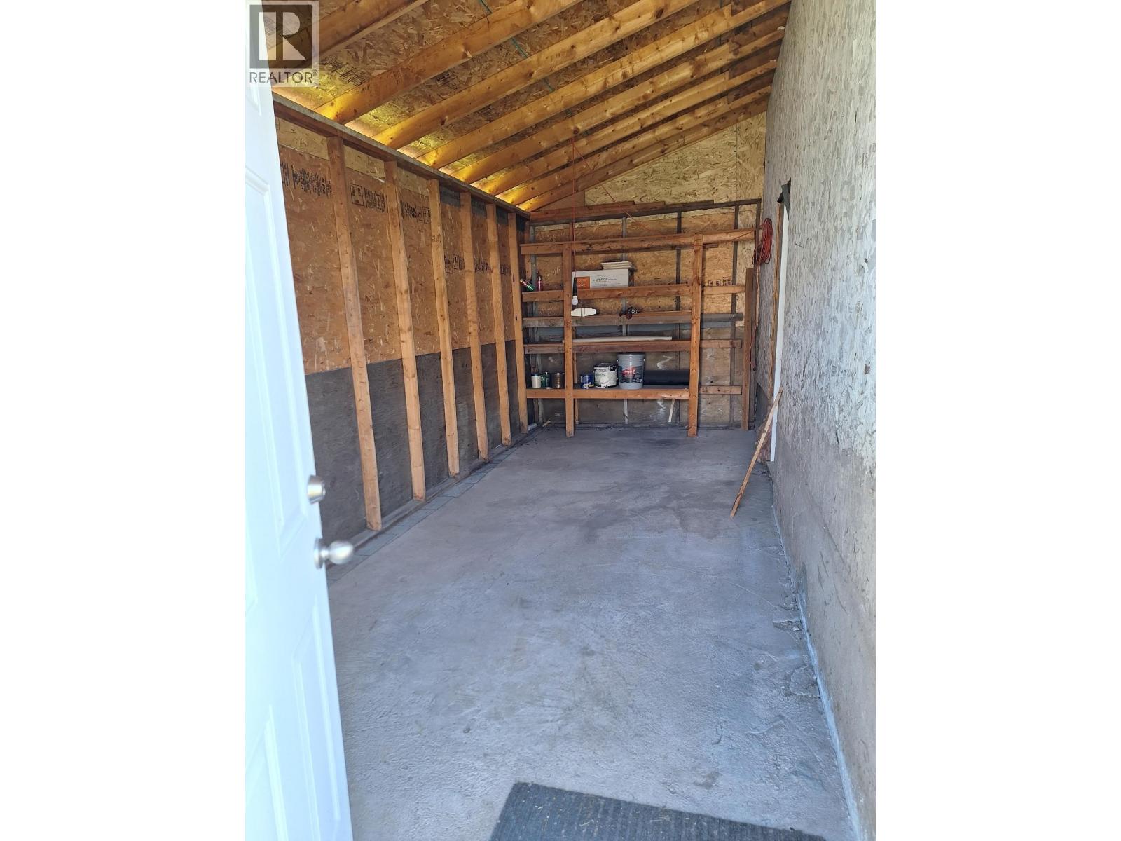 273 STELLAKO AVENUE - 22