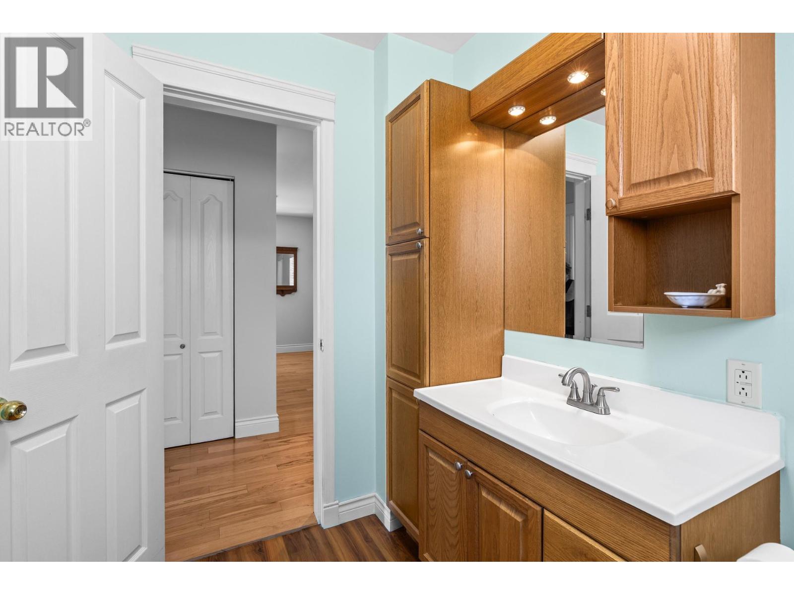 6053 Turner Avenue - 25