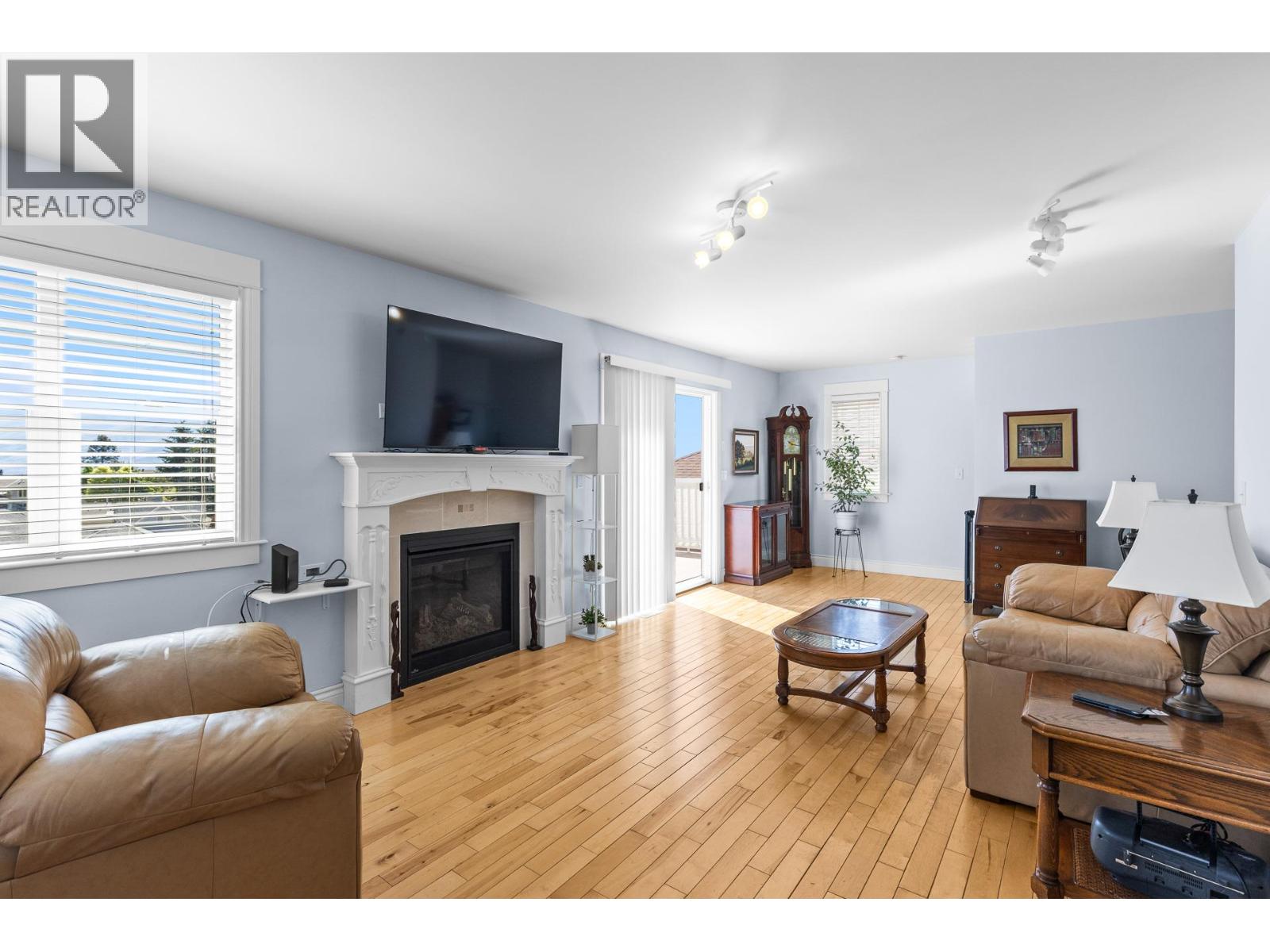 6053 Turner Avenue - 3