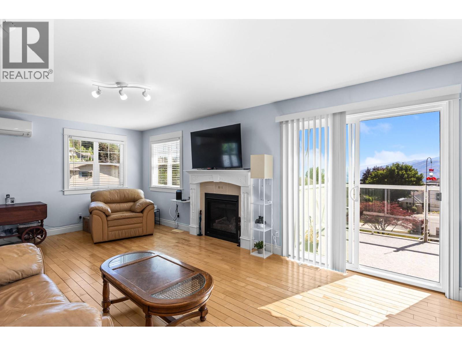 6053 Turner Avenue - 4