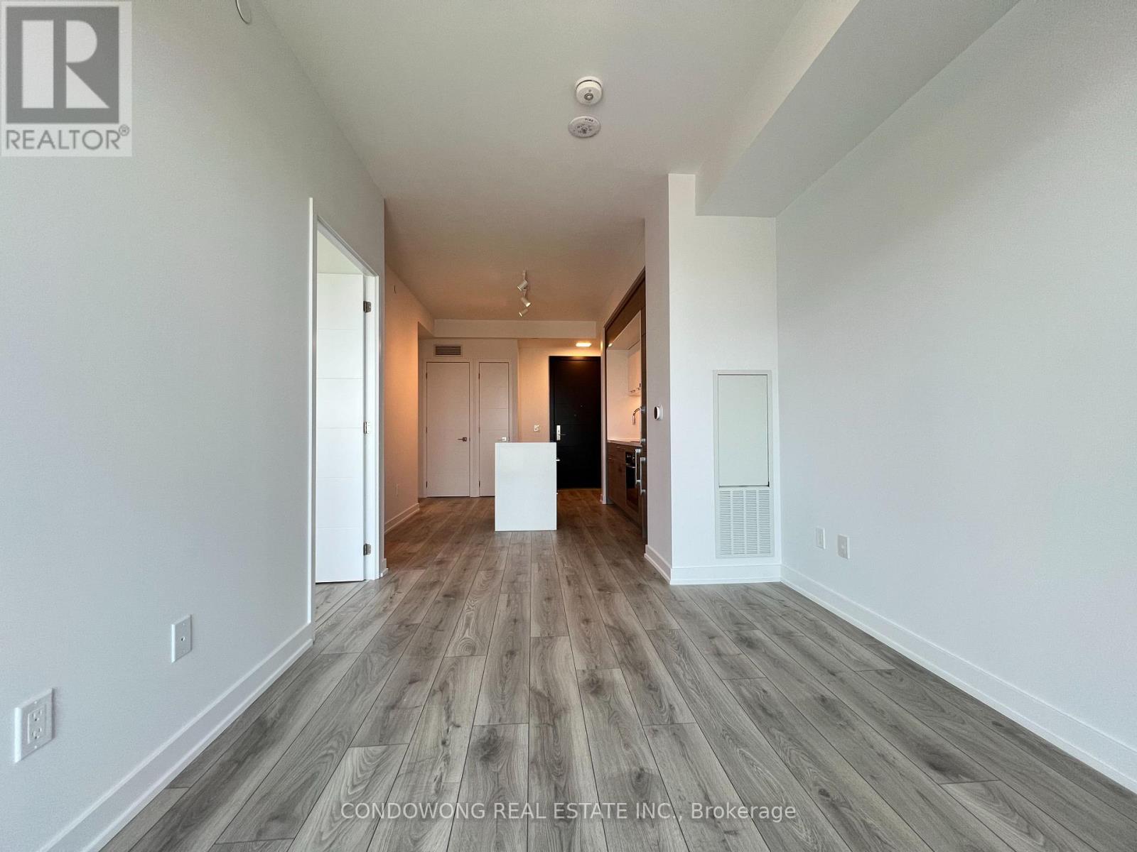 Super Bright & Spacious