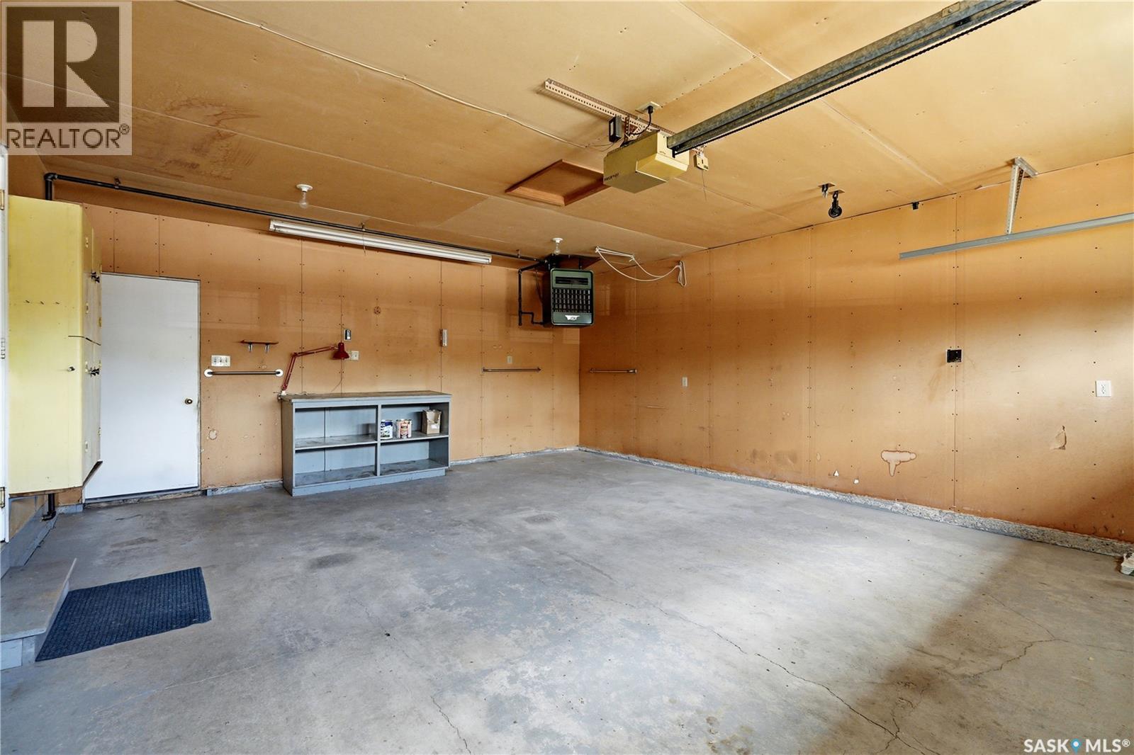 579 Tobin CRESCENT - 32