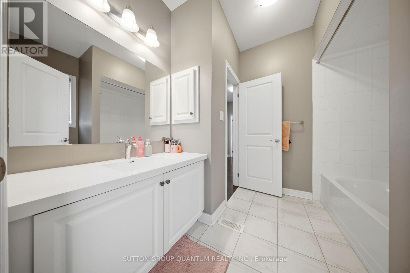 3196 ERNEST APPELBE BOULEVARD - 31