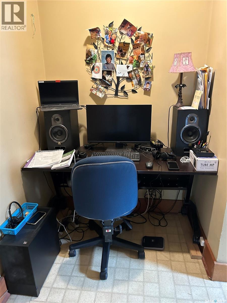 332 I AVENUE S - 13
