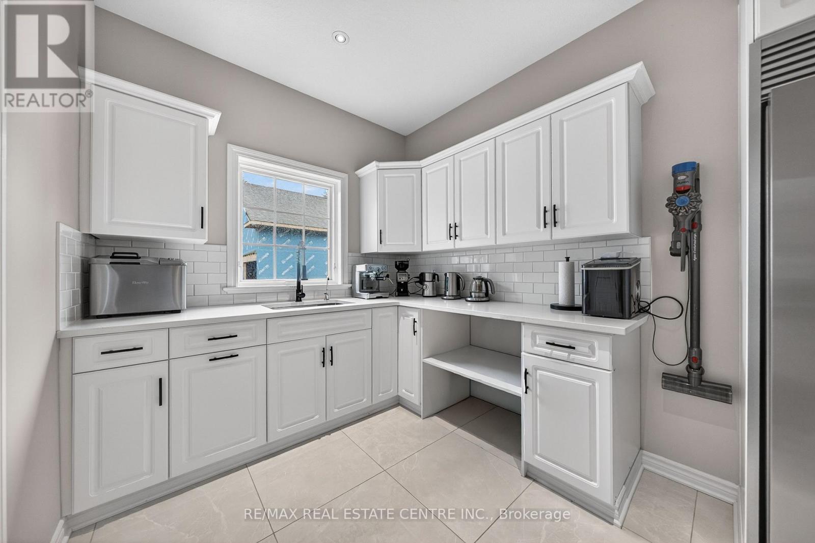 6805 CONCESSION 2 - 24