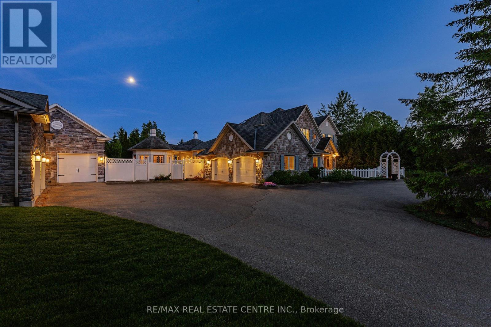 6805 CONCESSION 2 - 3