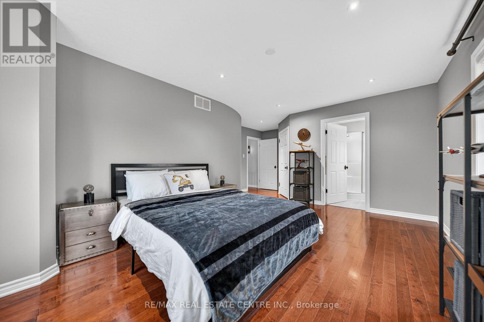 6805 CONCESSION 2 - 37