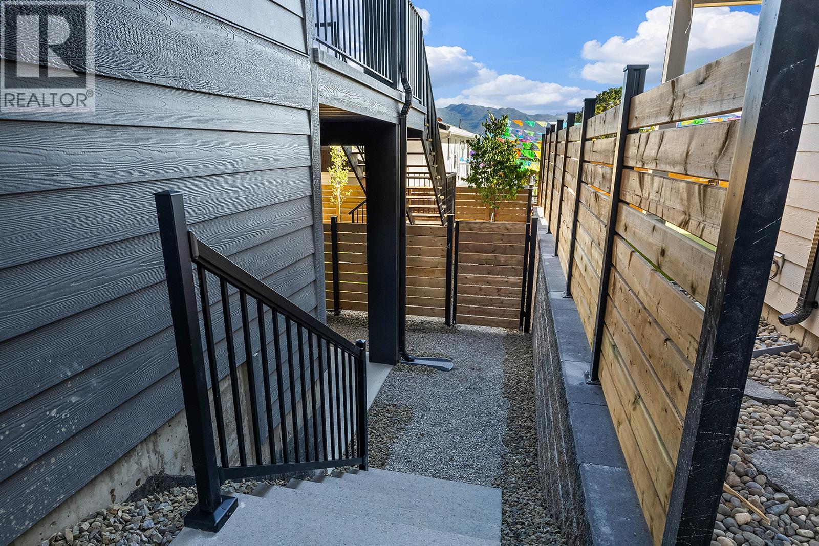 1025 Kitson Court - 42