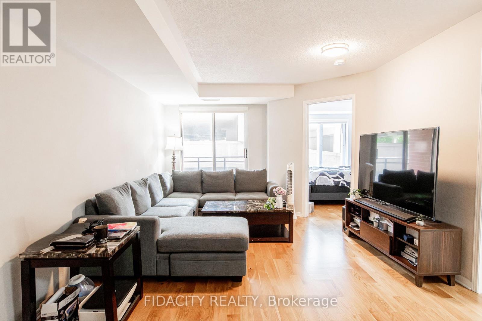 #2E 310 CENTRAL PARK DRIVE - 6
