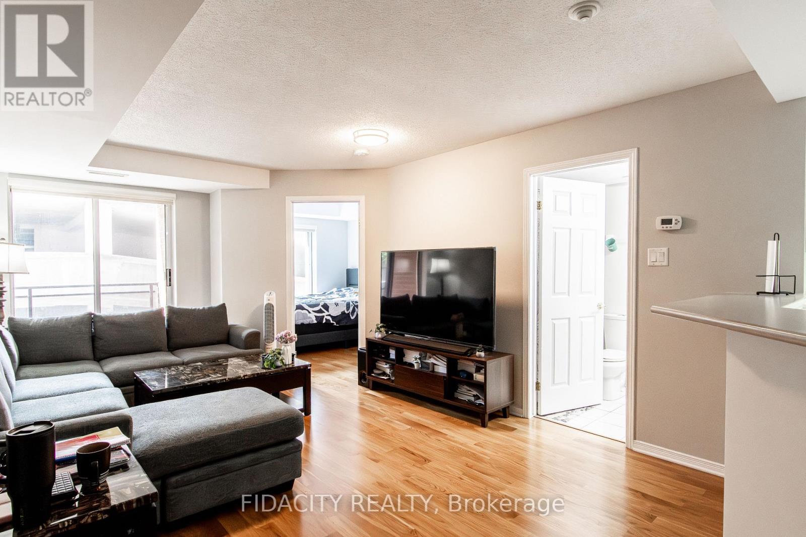 #2E 310 CENTRAL PARK DRIVE - 7
