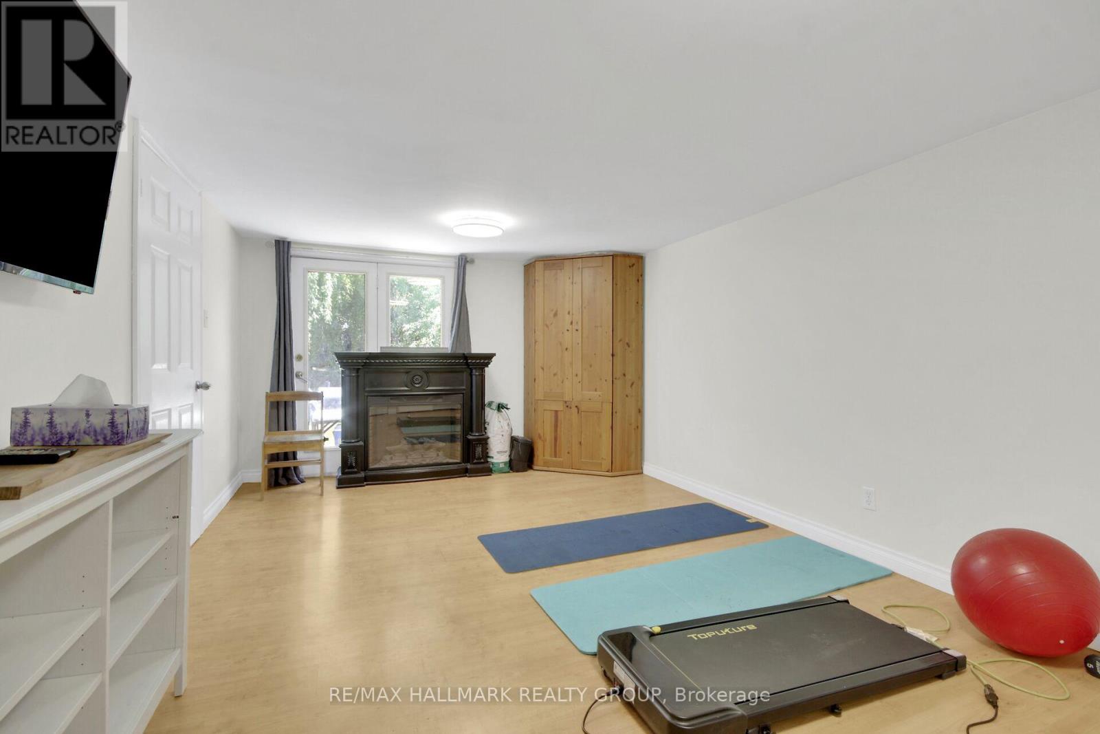145 PENFIELD DRIVE - 14