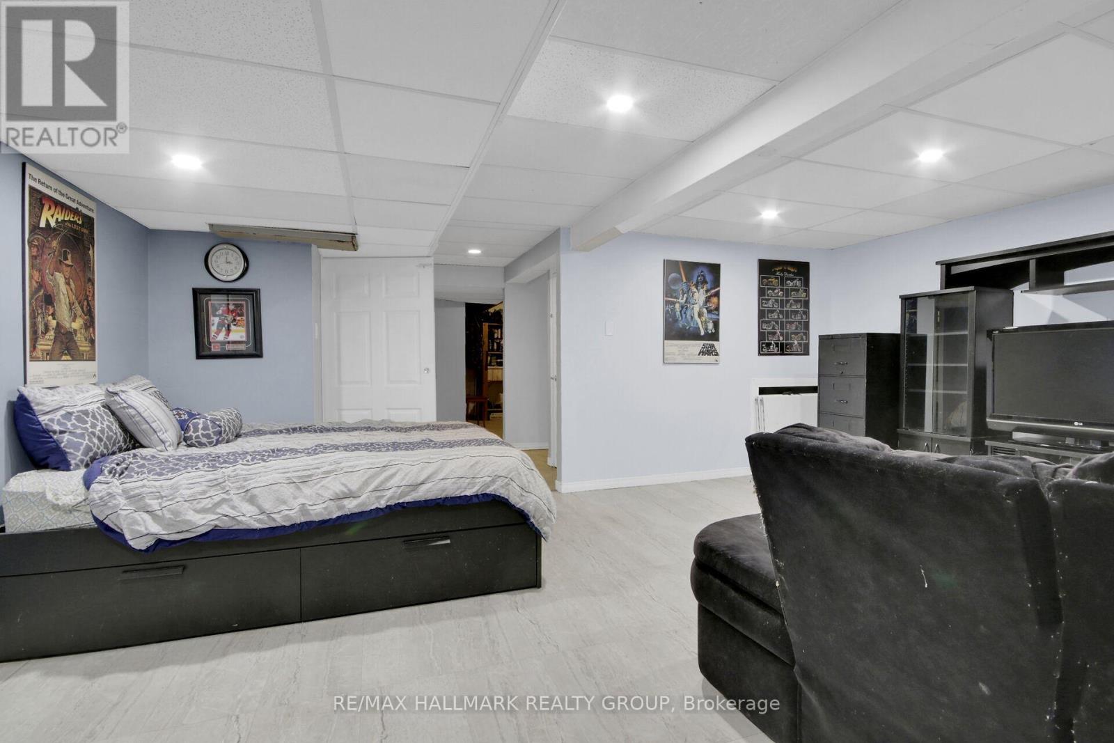 145 PENFIELD DRIVE - 25