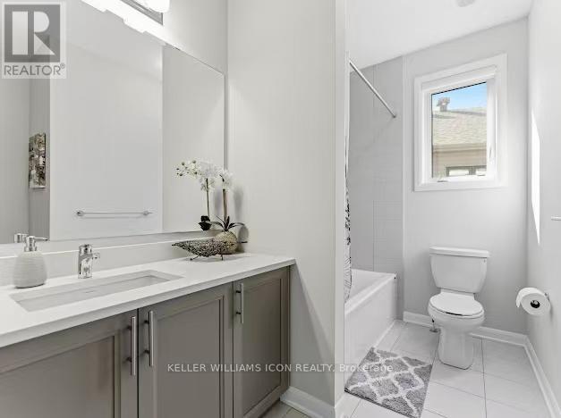 352 CLOYNE CRESCENT - 39