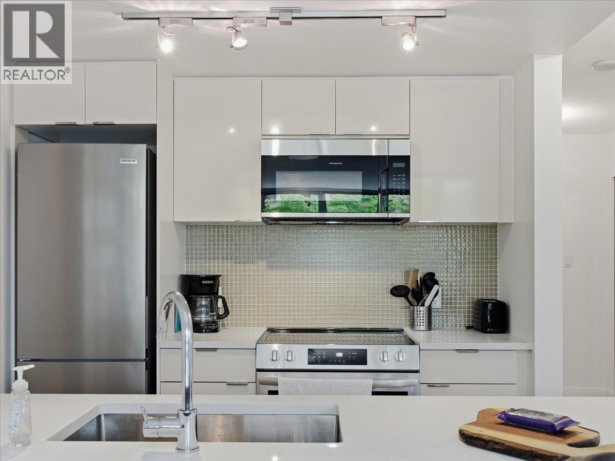 805 788 HAMILTON STREET — photo 3